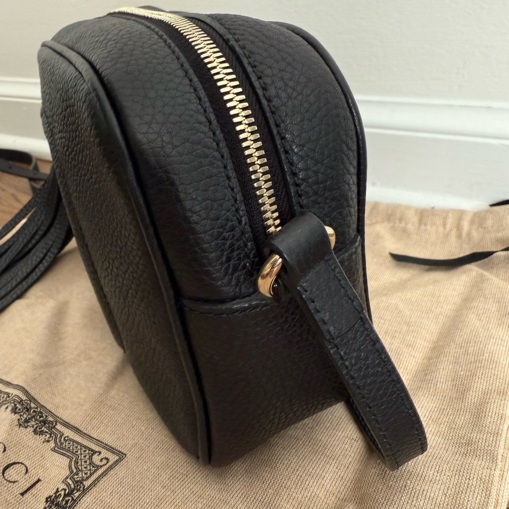 Gucci Black Pebbled Calfskin Small SoHo Disco Bag with Tassel - Picture 8 of 14